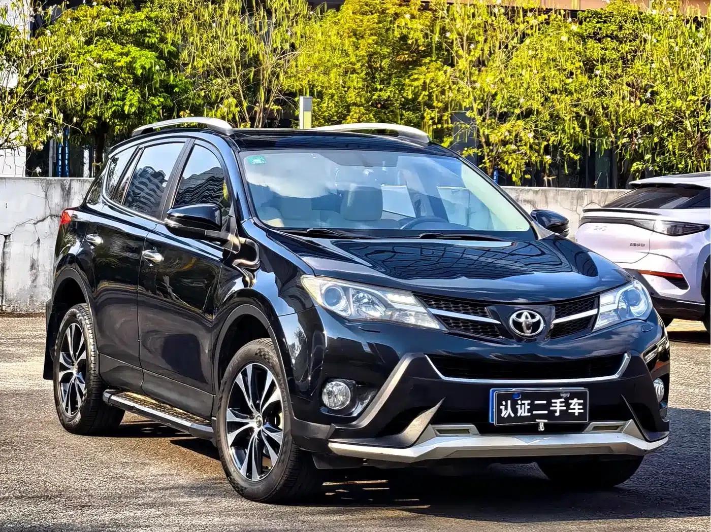 2015 RAV4 2.5L Automatic 4WD Elite Edition — миниатюра 3