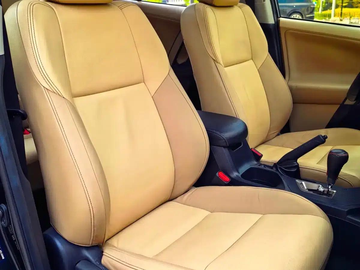 2015 RAV4 2.5L Automatic 4WD Elite Edition — миниатюра 22
