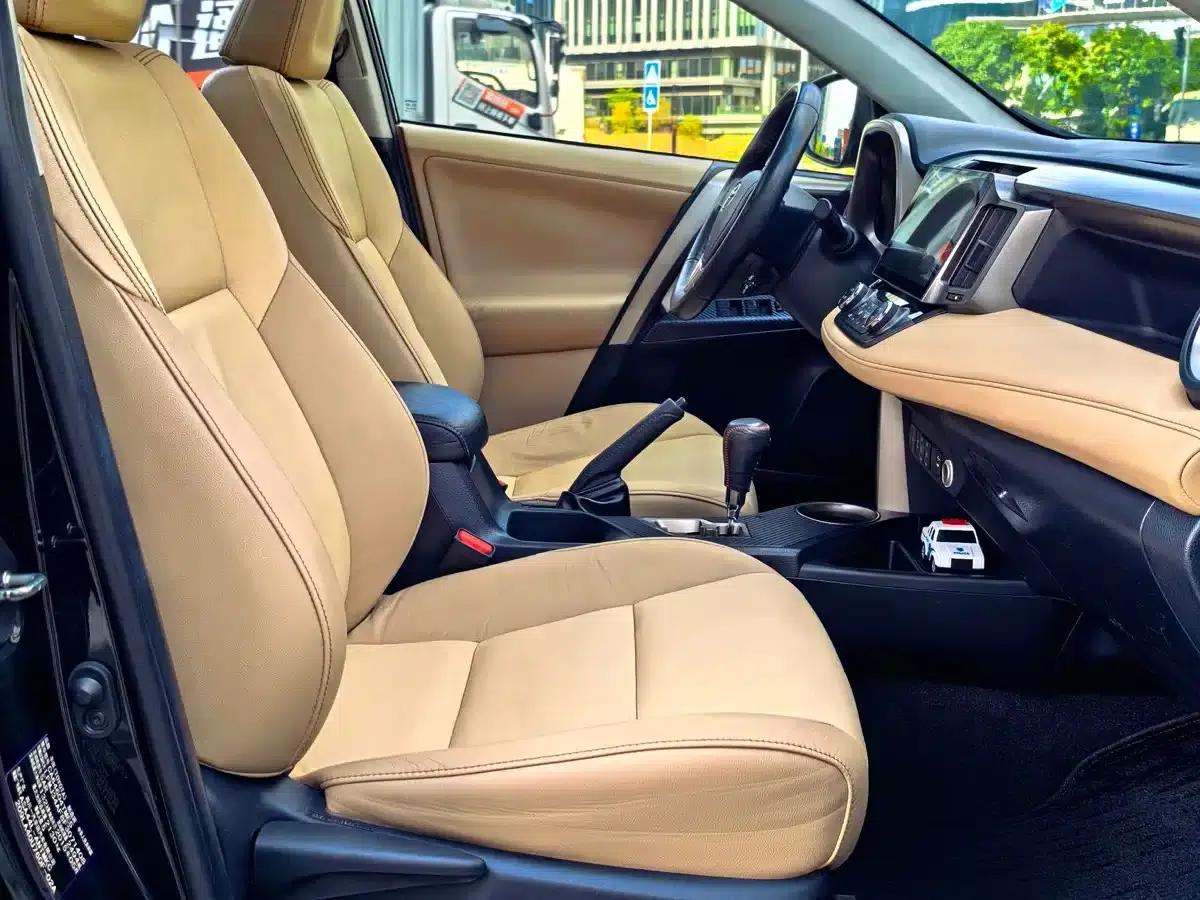 2015 RAV4 2.5L Automatic 4WD Elite Edition — миниатюра 24