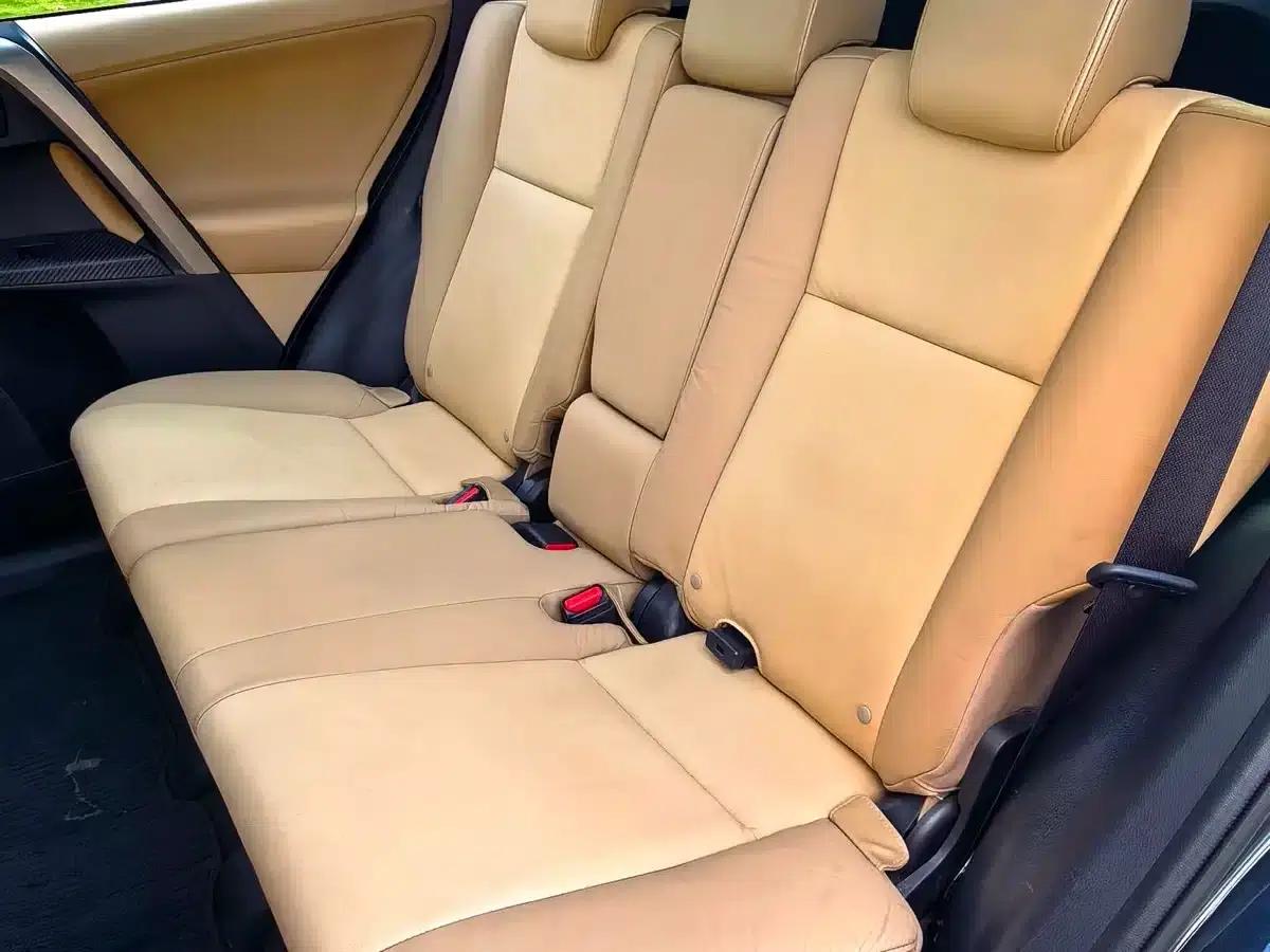 2015 RAV4 2.5L Automatic 4WD Elite Edition — миниатюра 26