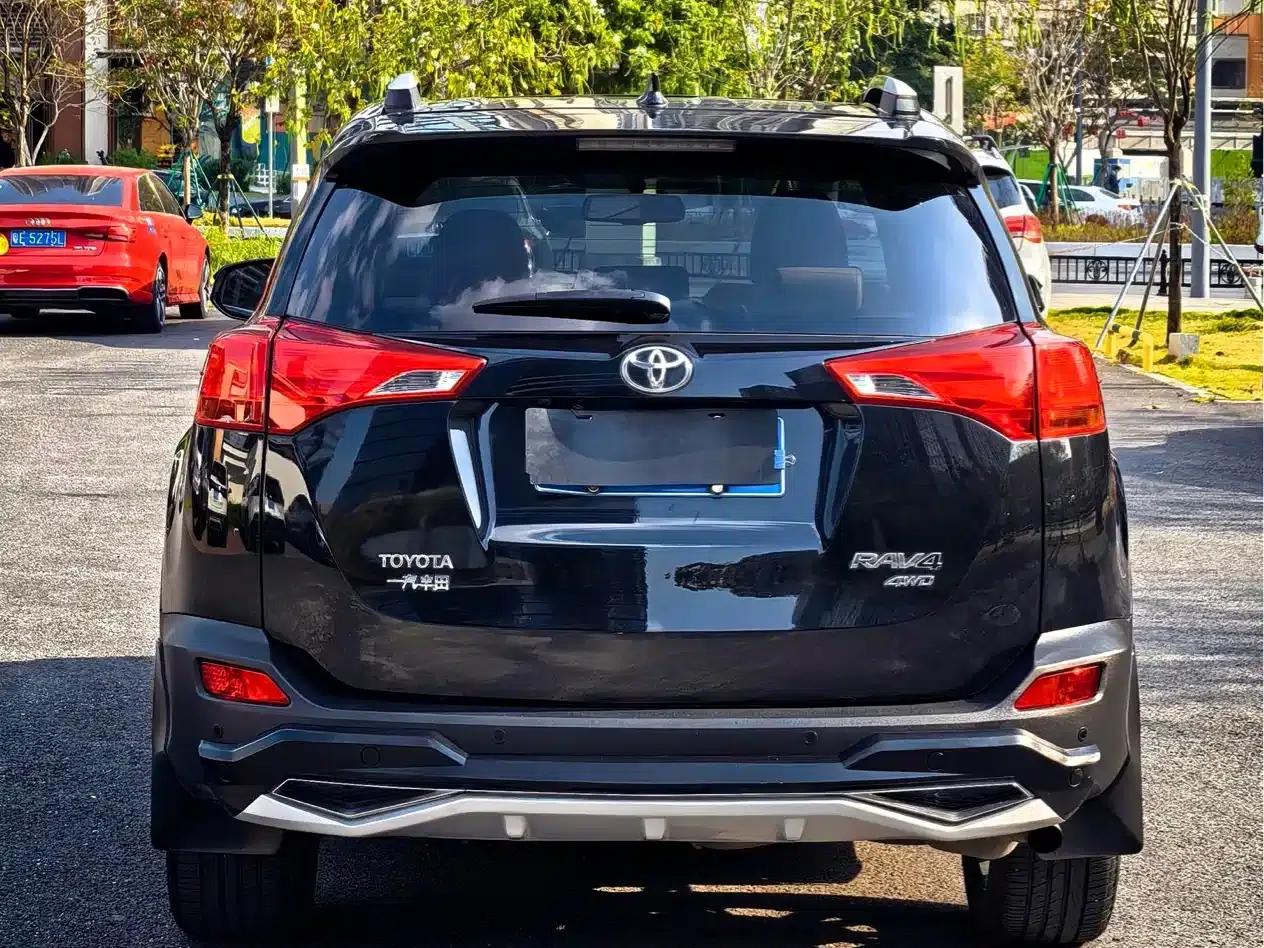 2015 RAV4 2.5L Automatic 4WD Elite Edition — миниатюра 5