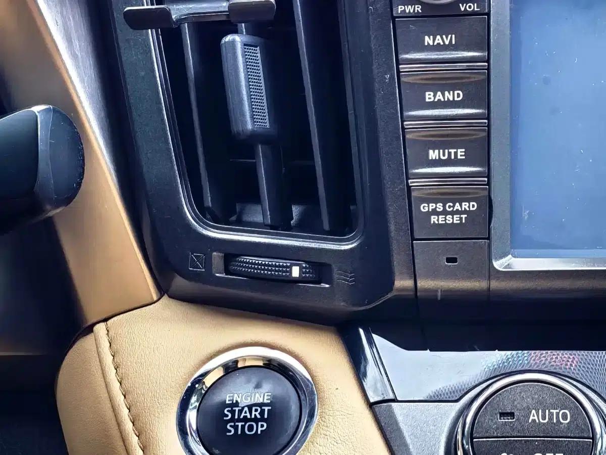 2013 RAV4 2.5L Automatic 4WD Elite Edition — миниатюра 18
