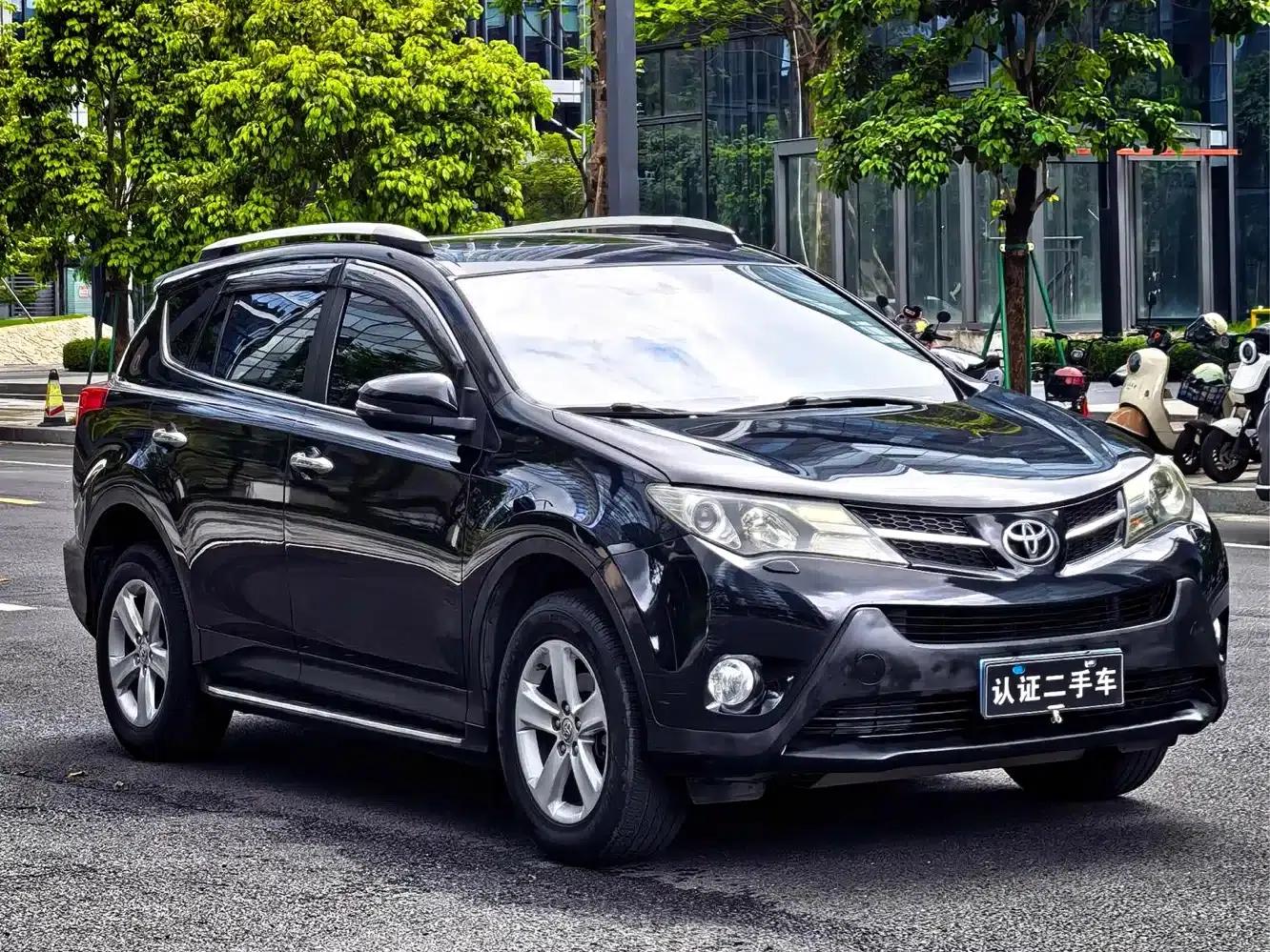 2013 RAV4 2.5L Automatic 4WD Elite Edition — миниатюра 3