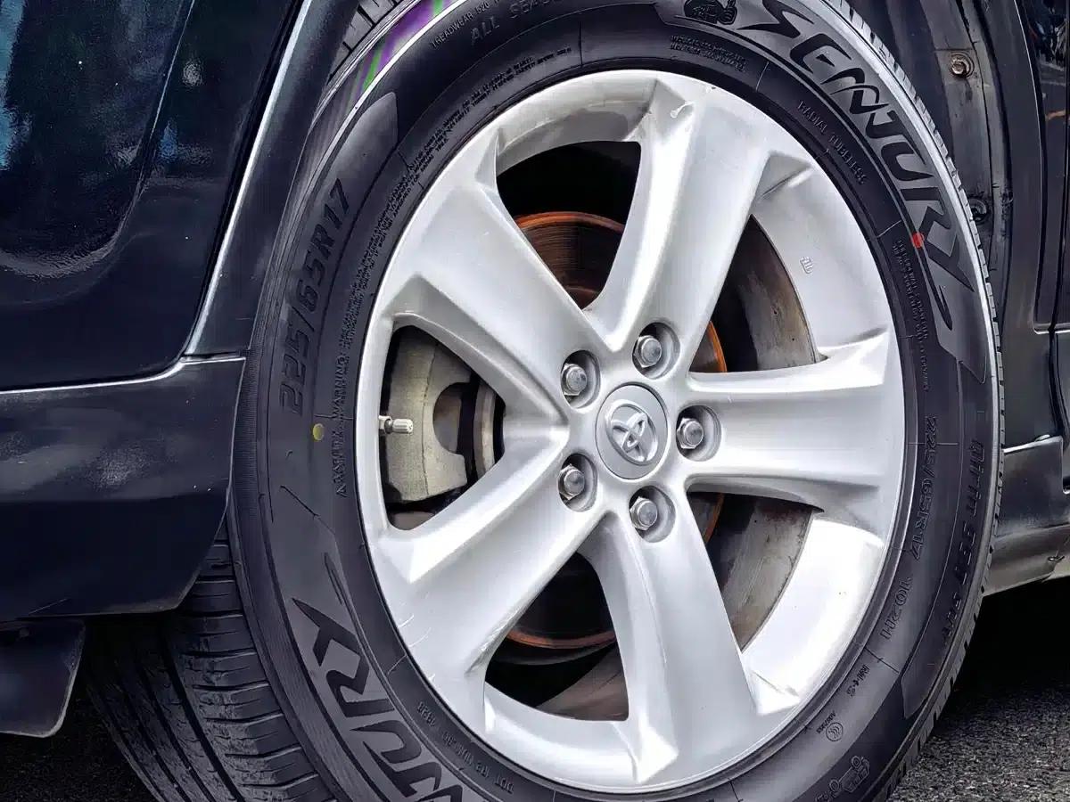 2013 RAV4 2.5L Automatic 4WD Elite Edition — миниатюра 5