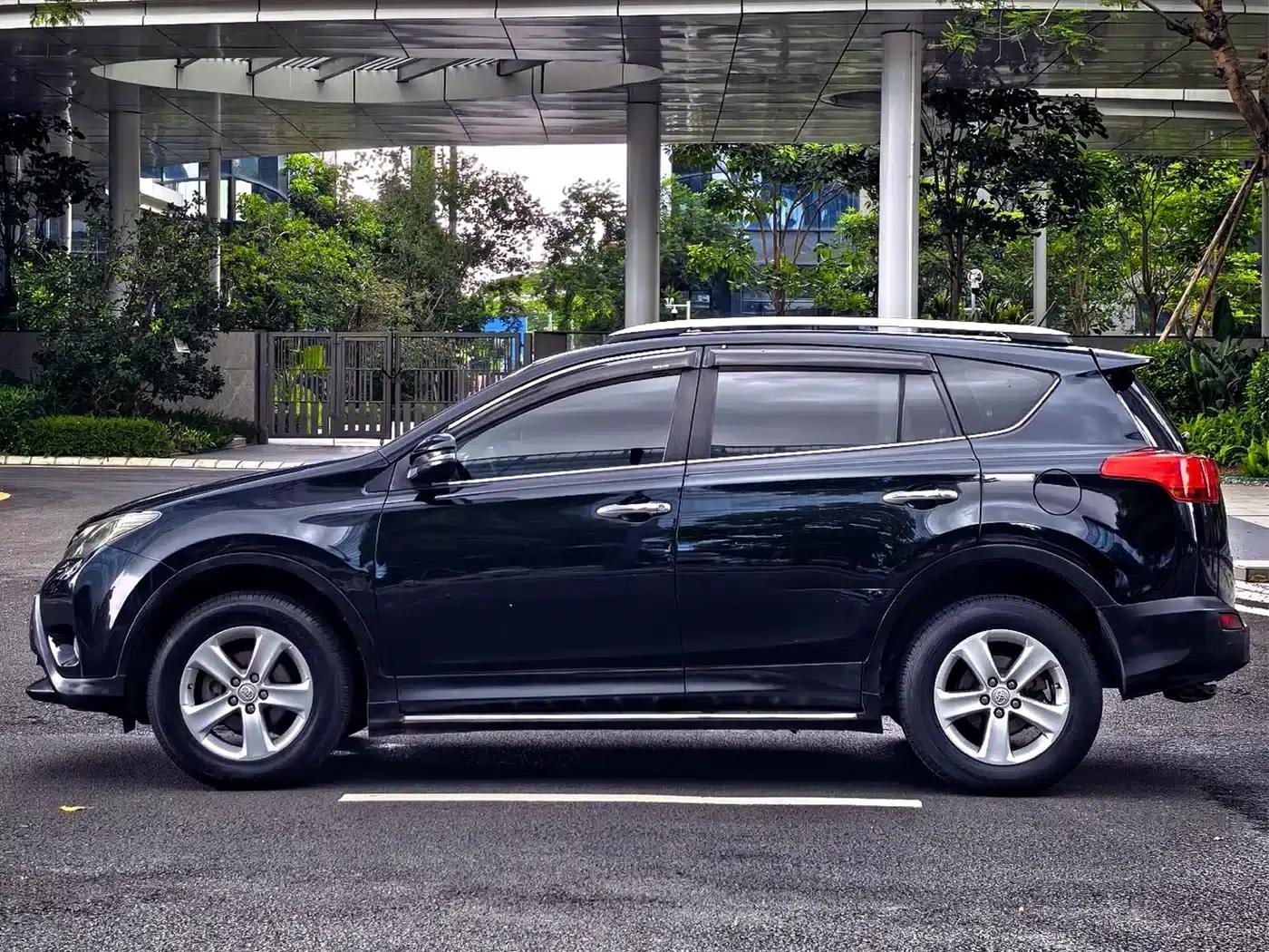 2013 RAV4 2.5L Automatic 4WD Elite Edition — миниатюра 6