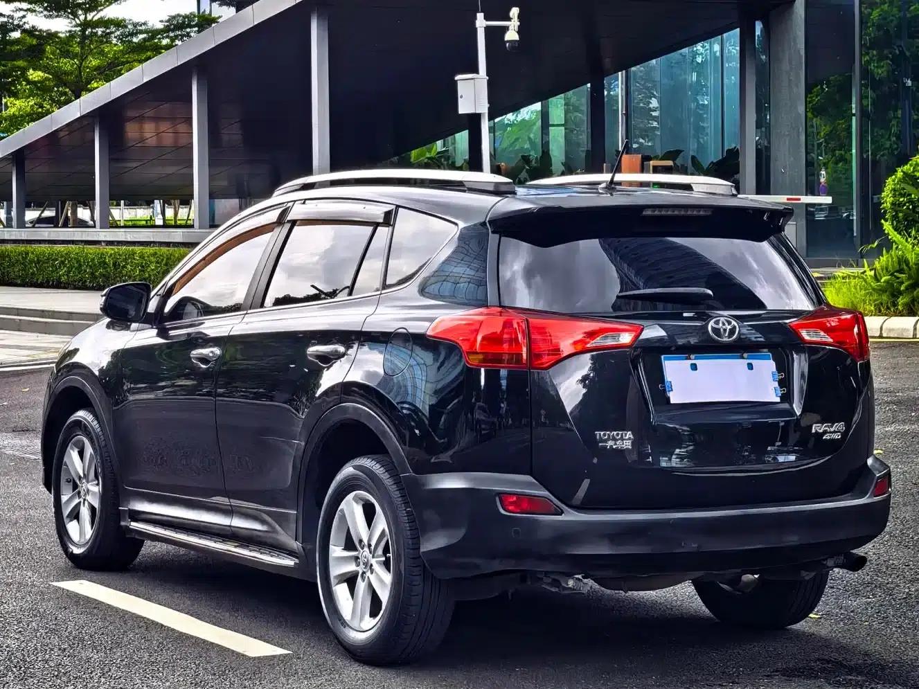 2013 RAV4 2.5L Automatic 4WD Elite Edition — миниатюра 7