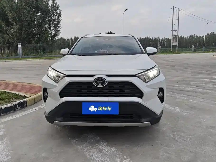 RAV4 2021 2.0L CVT 2WD Fashion Plus Edition — миниатюра 2