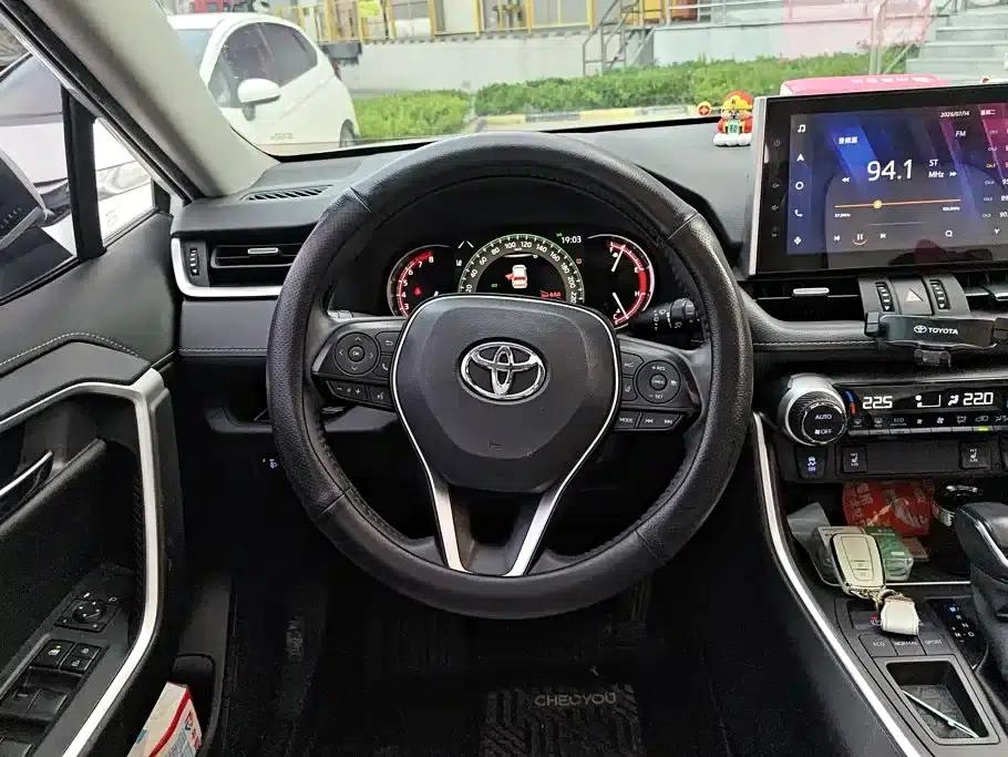 RAV4 2021 2.0L CVT 2WD Fashion Plus Edition — миниатюра 15