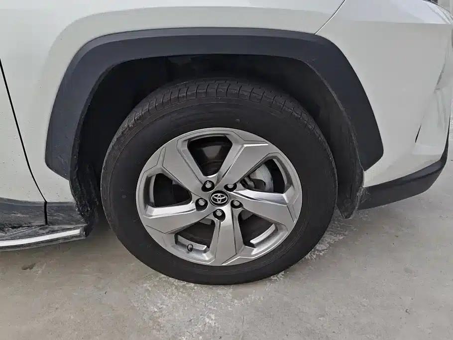 RAV4 2021 2.0L CVT 2WD Fashion Plus Edition — миниатюра 6