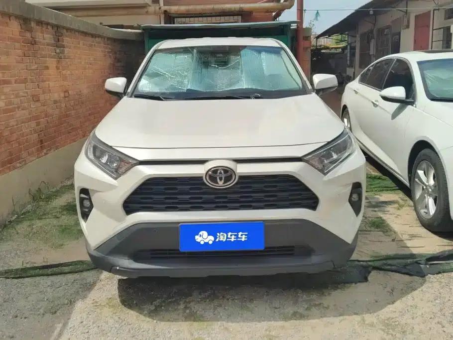 2023 RAV4 2.0L CVT 2WD Urban Edition — миниатюра 2