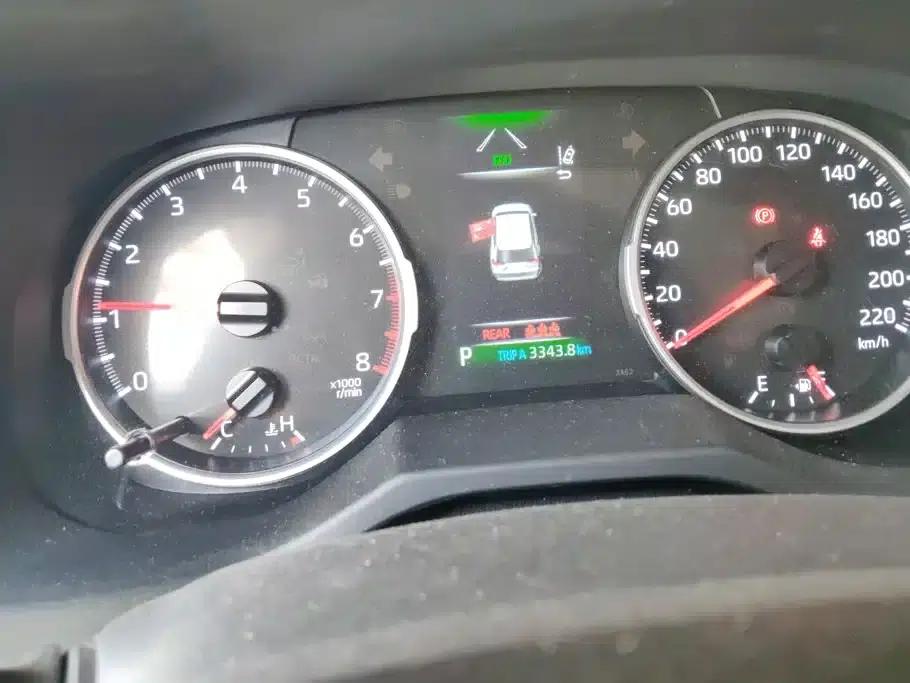2023 RAV4 2.0L CVT 2WD Urban Edition — миниатюра 14