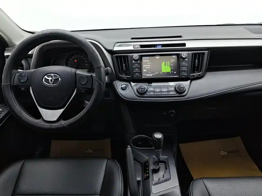 2016 Toyota RAV4 2.0L CVT 2WD Fashion Edition (National V Emission Standard) — миниатюра 12