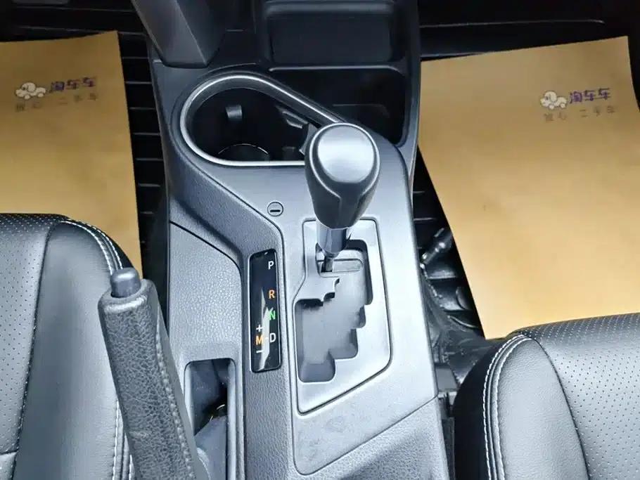 2016 Toyota RAV4 2.0L CVT 2WD Fashion Edition (National V Emission Standard) — миниатюра 16