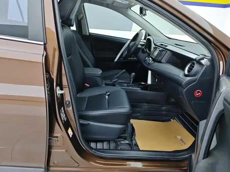 2016 Toyota RAV4 2.0L CVT 2WD Fashion Edition (National V Emission Standard) — миниатюра 8