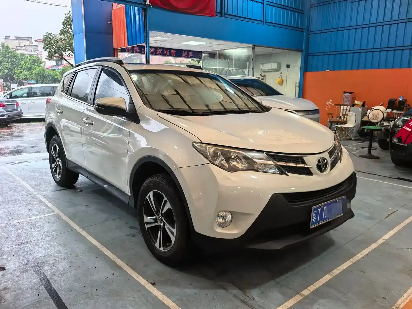 2015 RAV4 2.0L CVT 2WD Fashion Edition — миниатюра 2
