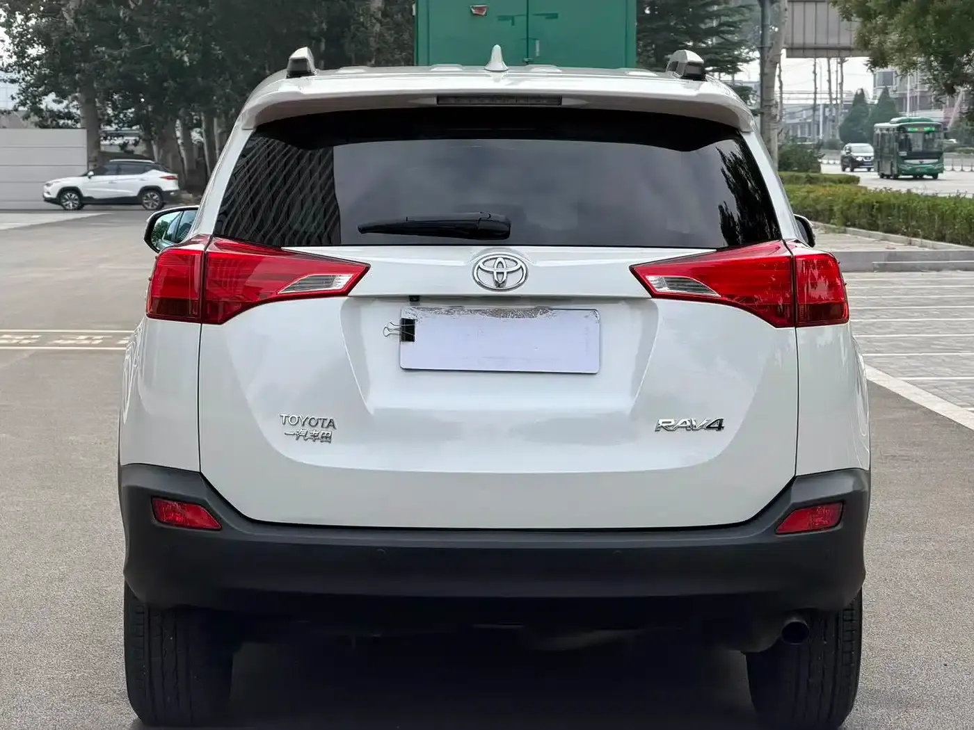 2015 RAV4 2.0L CVT 2WD Fashion Edition — миниатюра 5