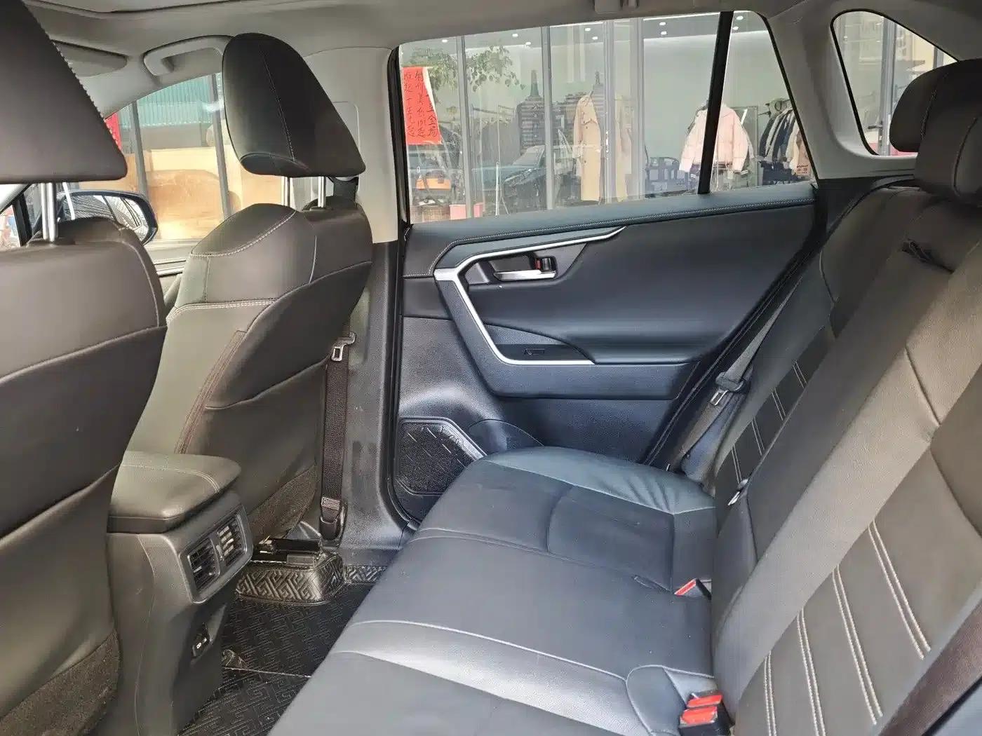 2022 RAV4 2.0L CVT 2WD Fashion Plus Edition — миниатюра 5