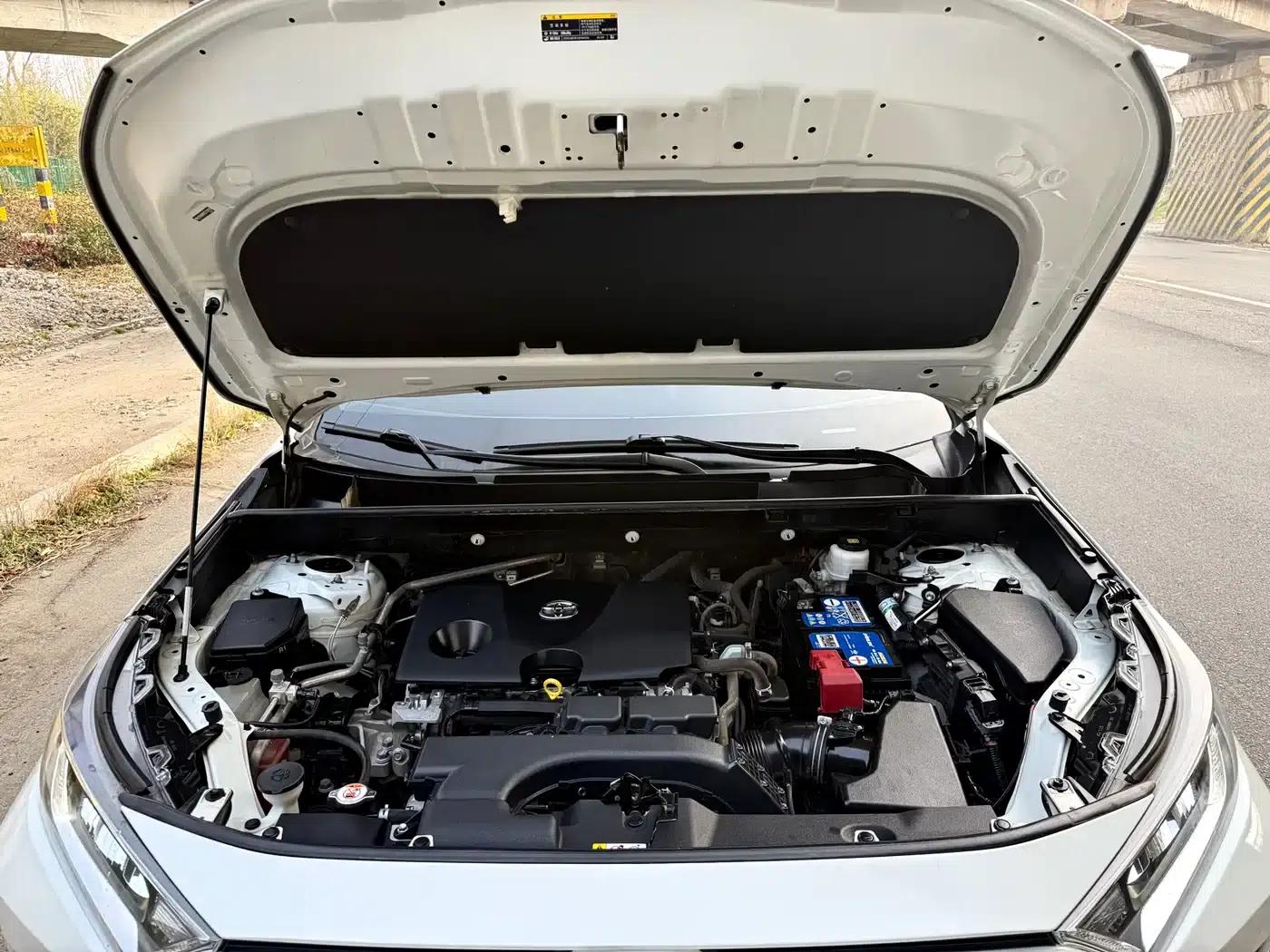 RAV4 2021 2.0L CVT 2WD Fashion Plus Edition — миниатюра 15