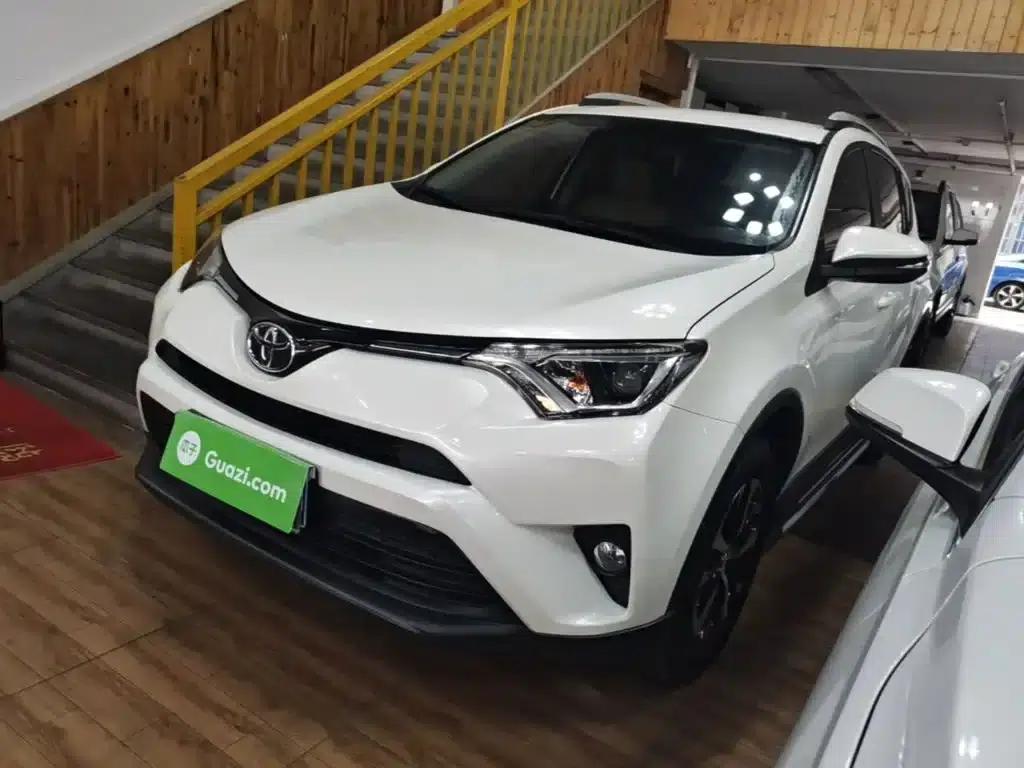 2016 Toyota RAV4 2.0L CVT 2WD Urban Edition (National V Emission Standard) — миниатюра 2