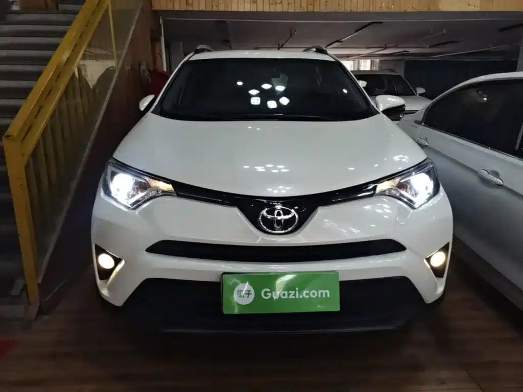 2016 Toyota RAV4 2.0L CVT 2WD Urban Edition (National V Emission Standard) — миниатюра 3
