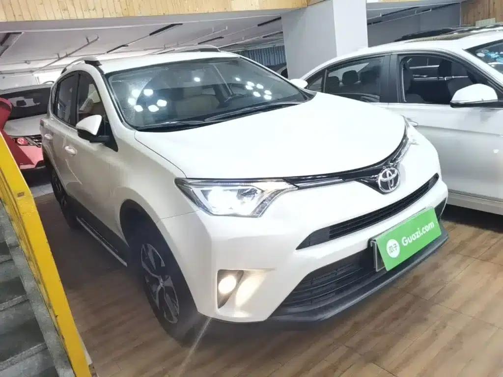 2016 Toyota RAV4 2.0L CVT 2WD Urban Edition (National V Emission Standard) — миниатюра 4