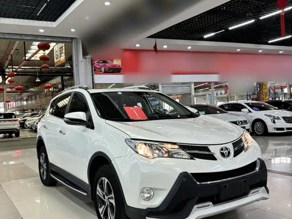 2015 RAV4 2.0L CVT 4WD Elite Edition — миниатюра 25