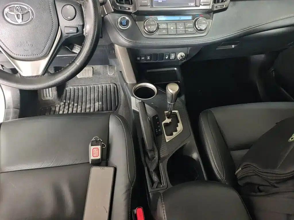 2013 RAV4 2.5L Automatic 4WD Luxury Edition — миниатюра 14