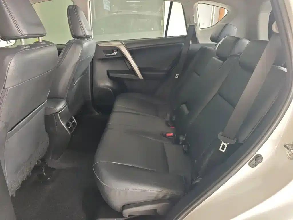 2013 RAV4 2.5L Automatic 4WD Luxury Edition — миниатюра 17