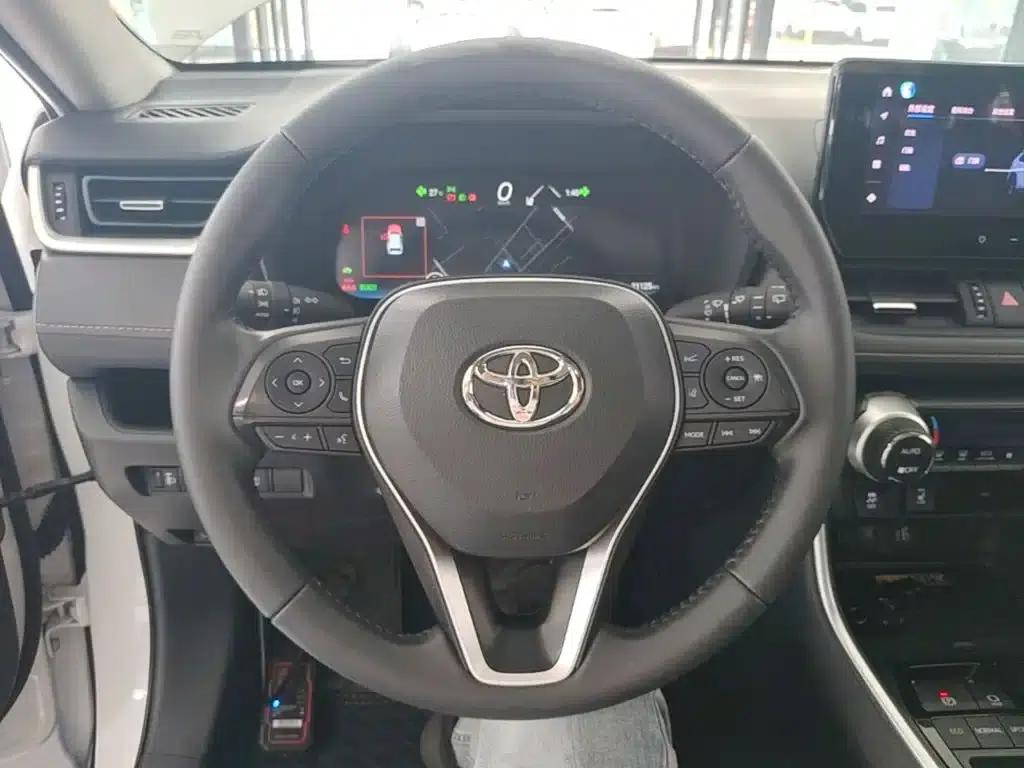 2024 RAV4 Hybrid 2.5L E-CVT 2WD Elite Plus Edition — миниатюра 11