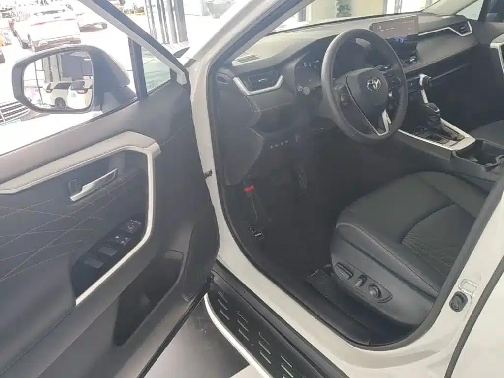 2024 RAV4 Hybrid 2.5L E-CVT 2WD Elite Plus Edition — миниатюра 16