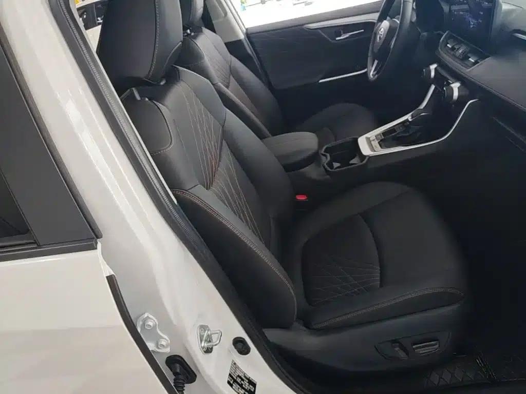 2024 RAV4 Hybrid 2.5L E-CVT 2WD Elite Plus Edition — миниатюра 25