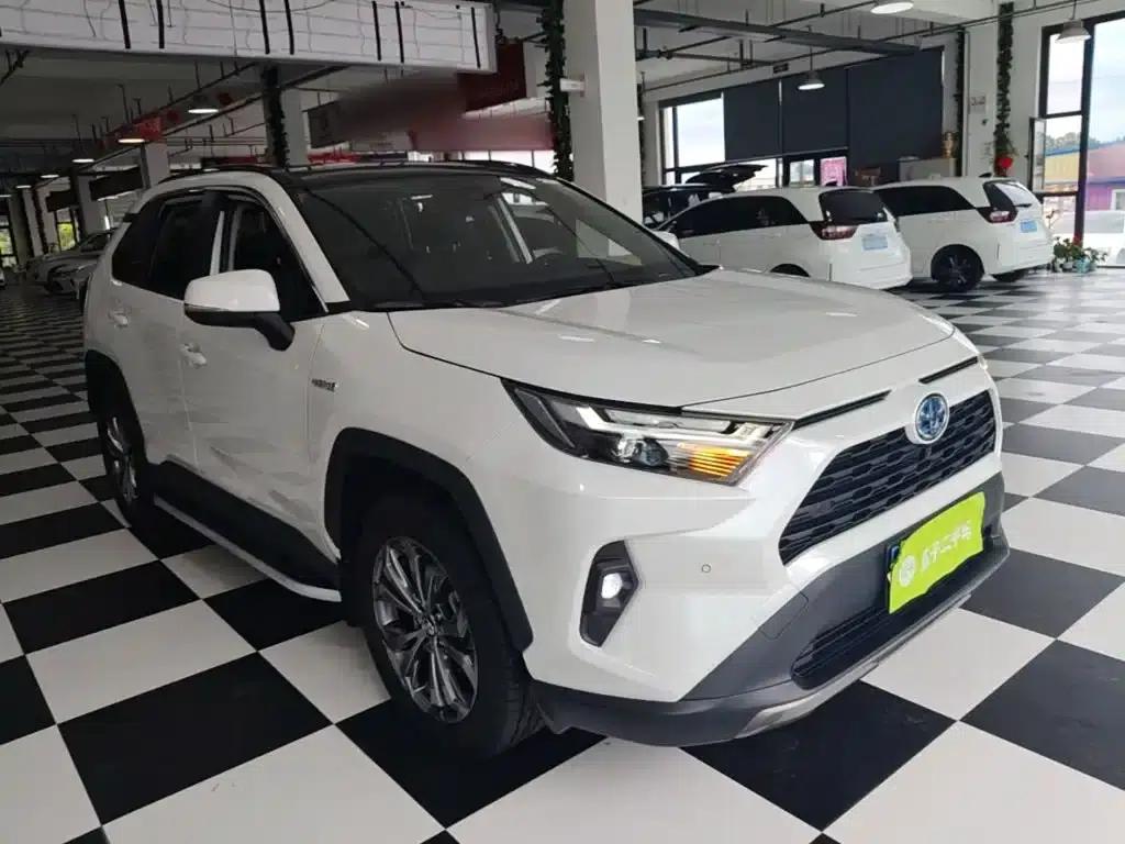 2024 RAV4 Hybrid 2.5L E-CVT 2WD Elite Plus Edition — миниатюра 4