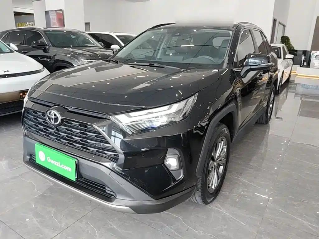2023 RAV4 2.0L CVT 2WD Fashion Plus Edition — миниатюра 1