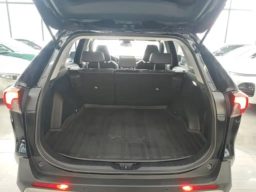 2023 RAV4 2.0L CVT 2WD Fashion Plus Edition — миниатюра 19