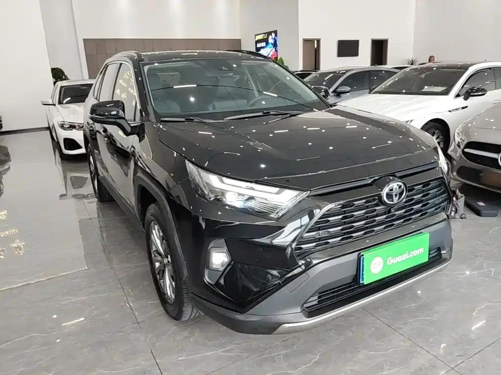 2023 RAV4 2.0L CVT 2WD Fashion Plus Edition — миниатюра 4