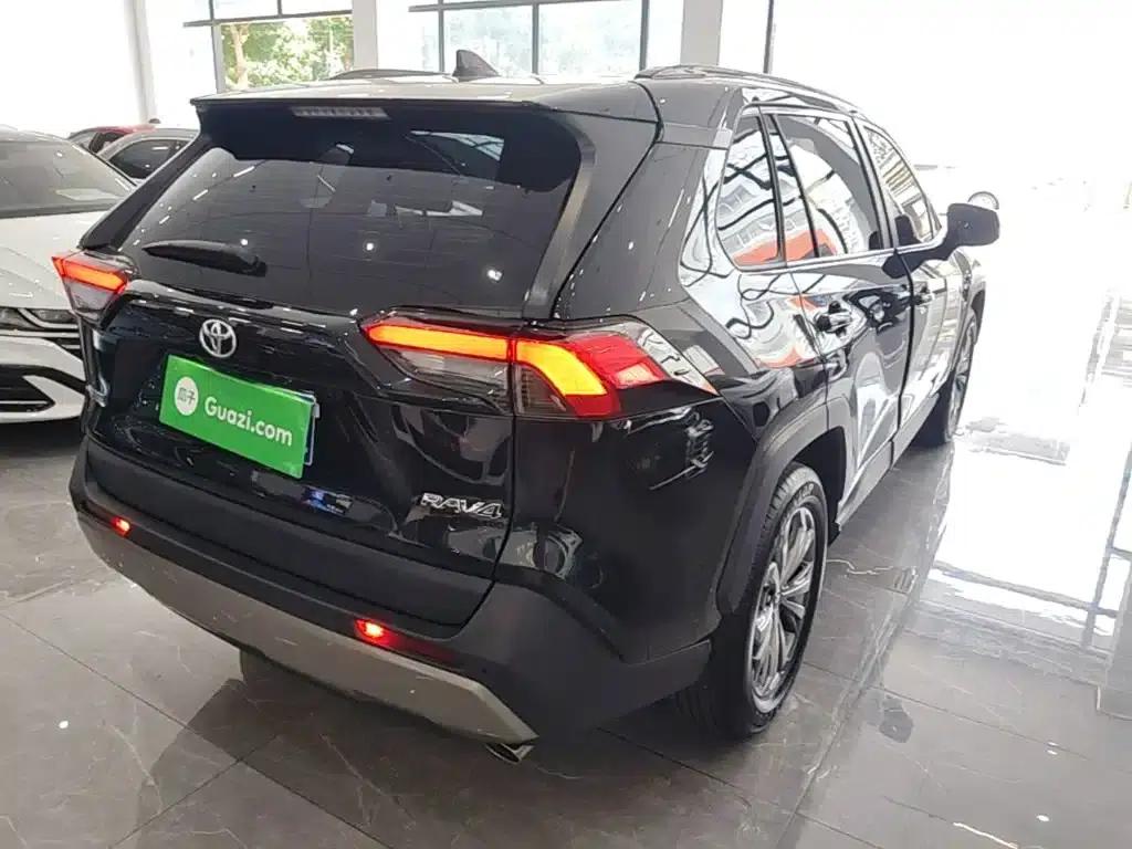 2023 RAV4 2.0L CVT 2WD Fashion Plus Edition — миниатюра 7