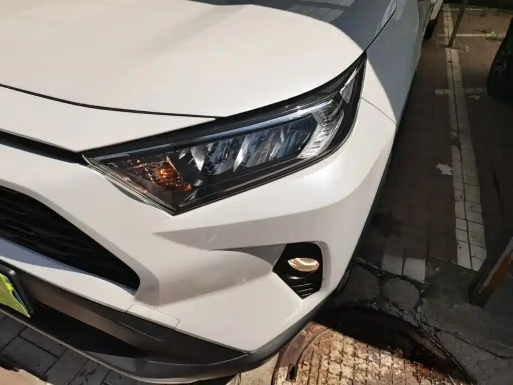 RAV4 2020 2.0L CVT 2WD Fashion Edition — миниатюра 24