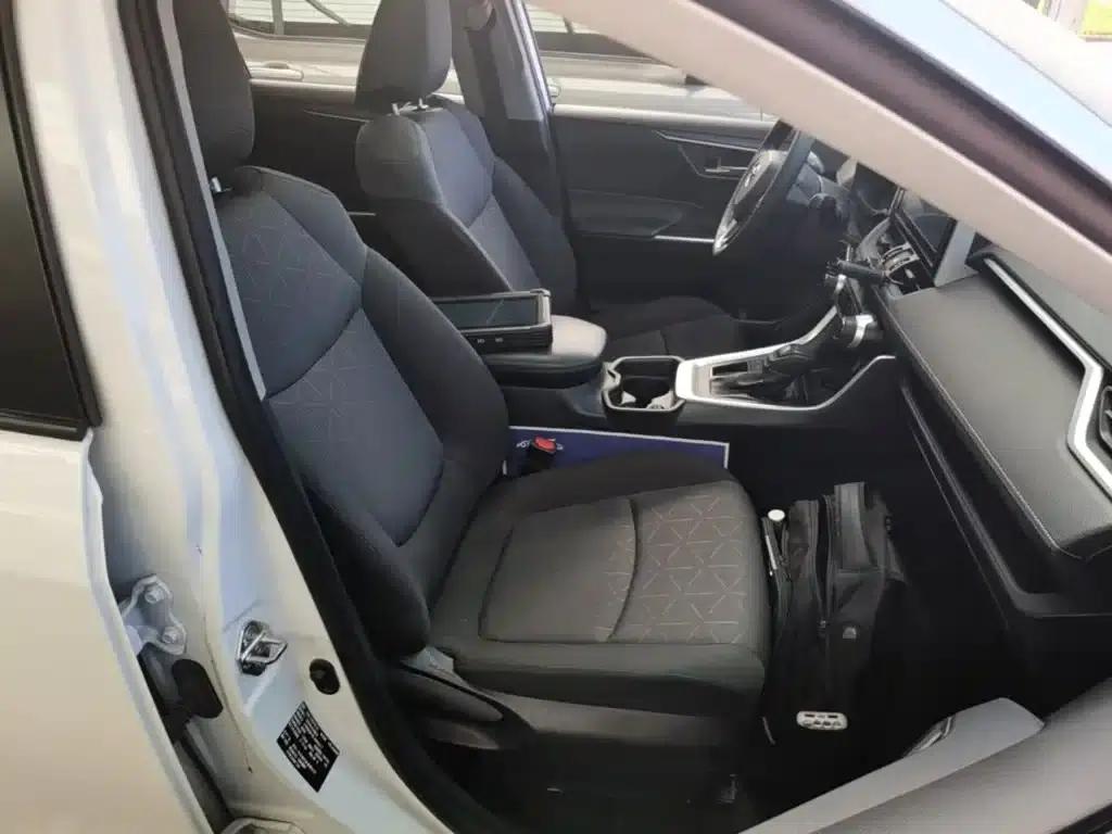 RAV4 2020 2.0L CVT 2WD Fashion Edition — миниатюра 25