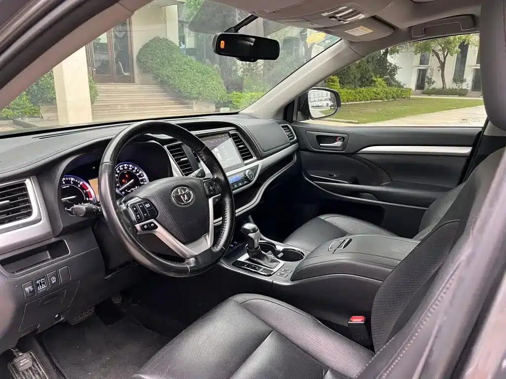 2017 Highlander 2.0T AWD Luxury 7-seater — миниатюра 4