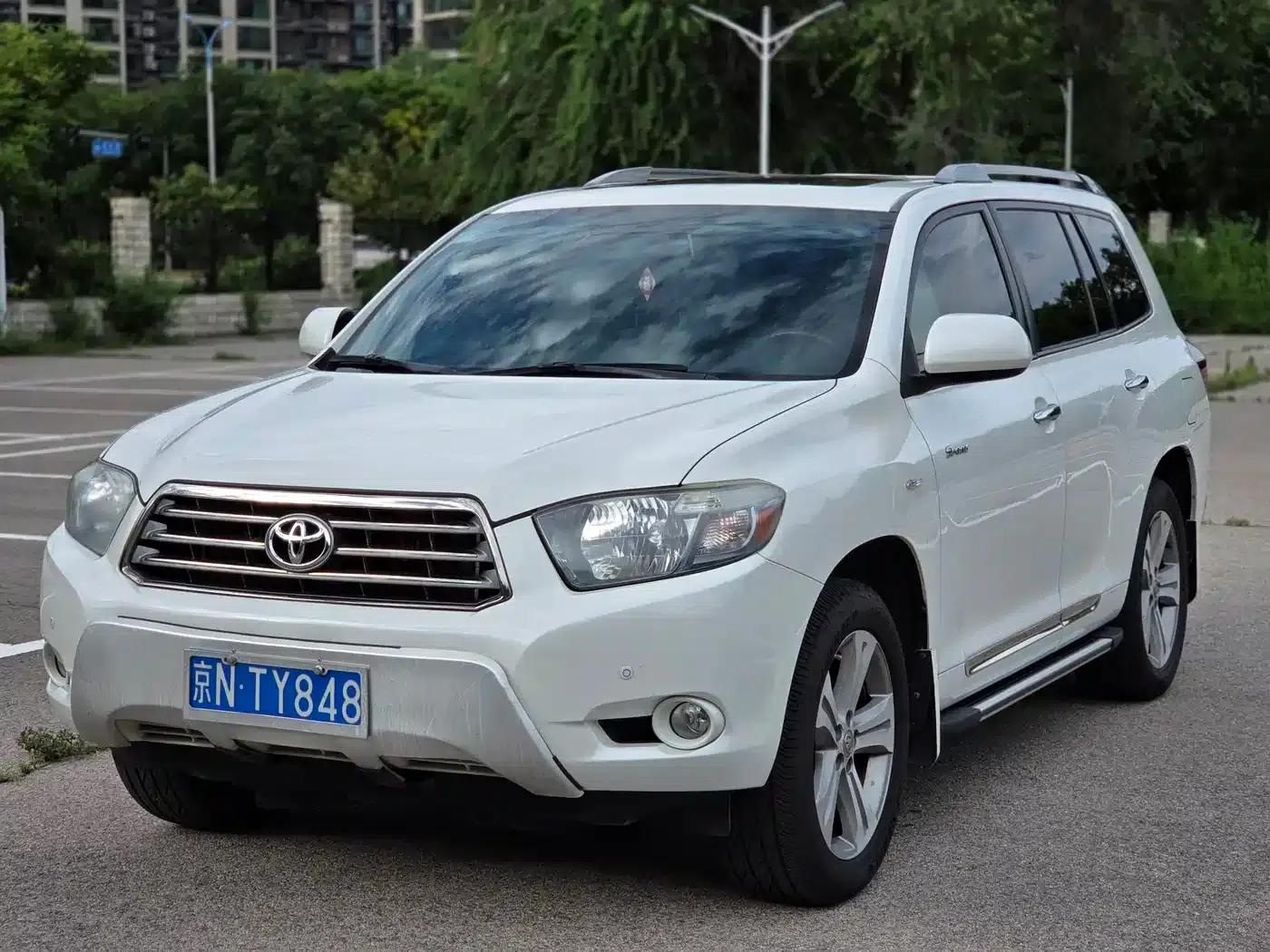 2011 Highlander 2.7L 2WD 7-seater Luxury Navigation Edition — миниатюра 1