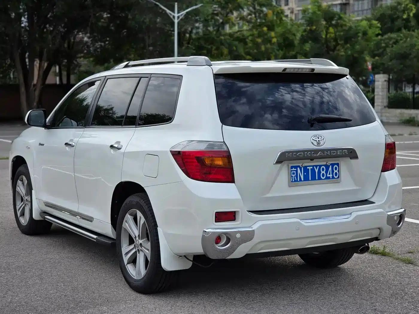 2011 Highlander 2.7L 2WD 7-seater Luxury Navigation Edition — миниатюра 4
