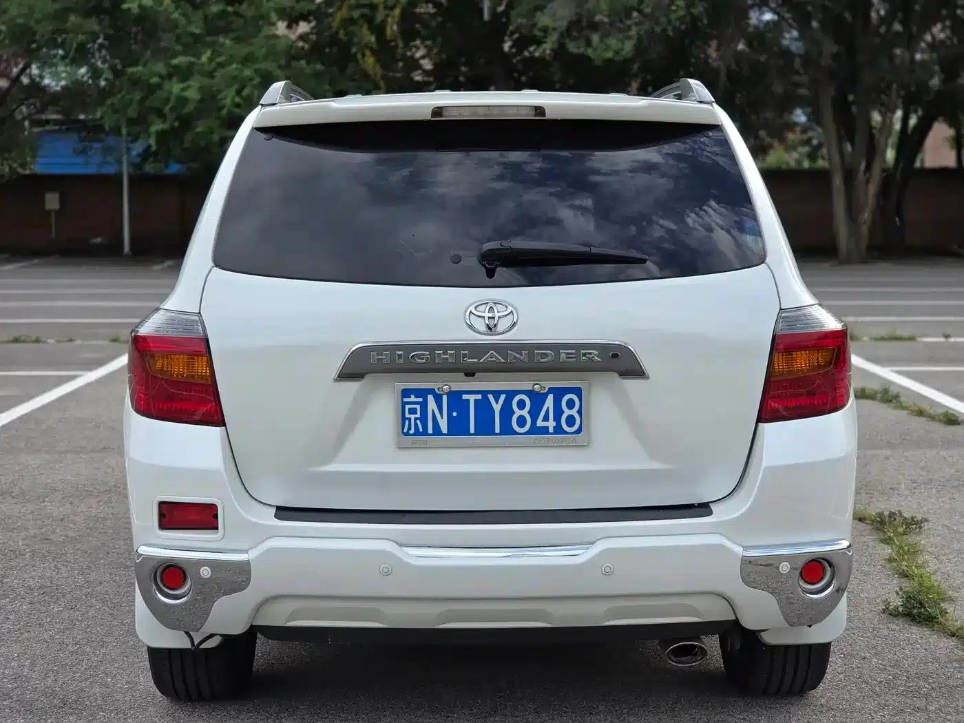 2011 Highlander 2.7L 2WD 7-seater Luxury Navigation Edition — миниатюра 5