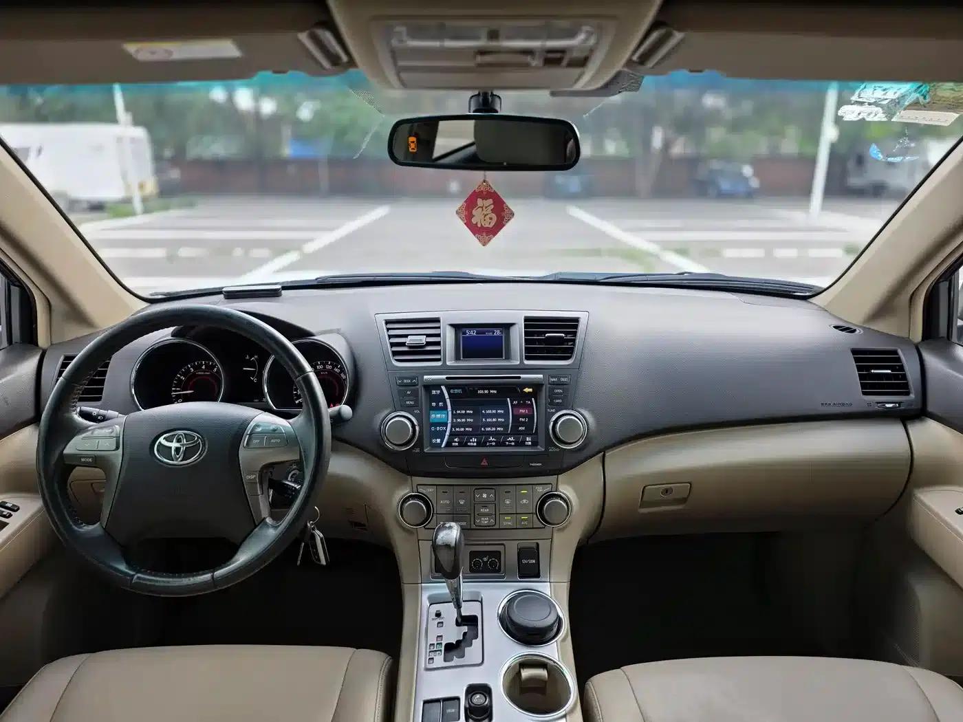 2011 Highlander 2.7L 2WD 7-seater Luxury Navigation Edition — миниатюра 9