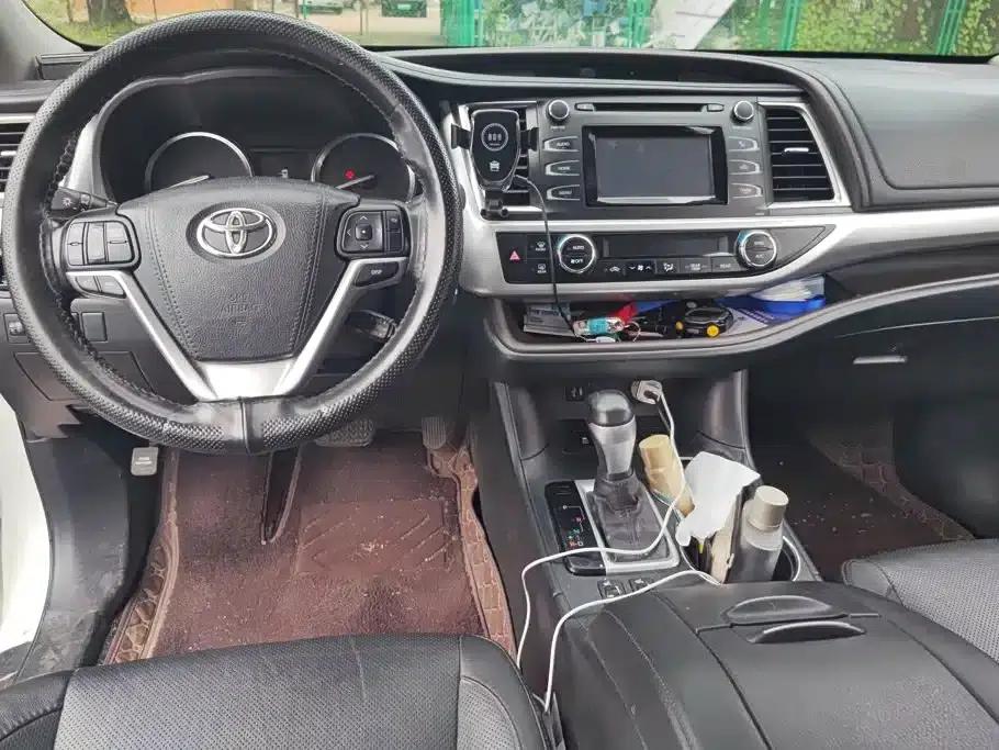 2015 Highlander 2.0T AWD Luxury 7-seater — миниатюра 12