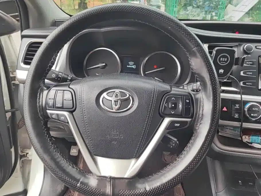2015 Highlander 2.0T AWD Luxury 7-seater — миниатюра 15