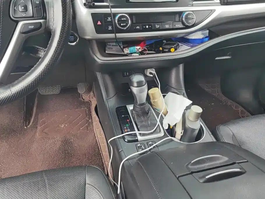 2015 Highlander 2.0T AWD Luxury 7-seater — миниатюра 16