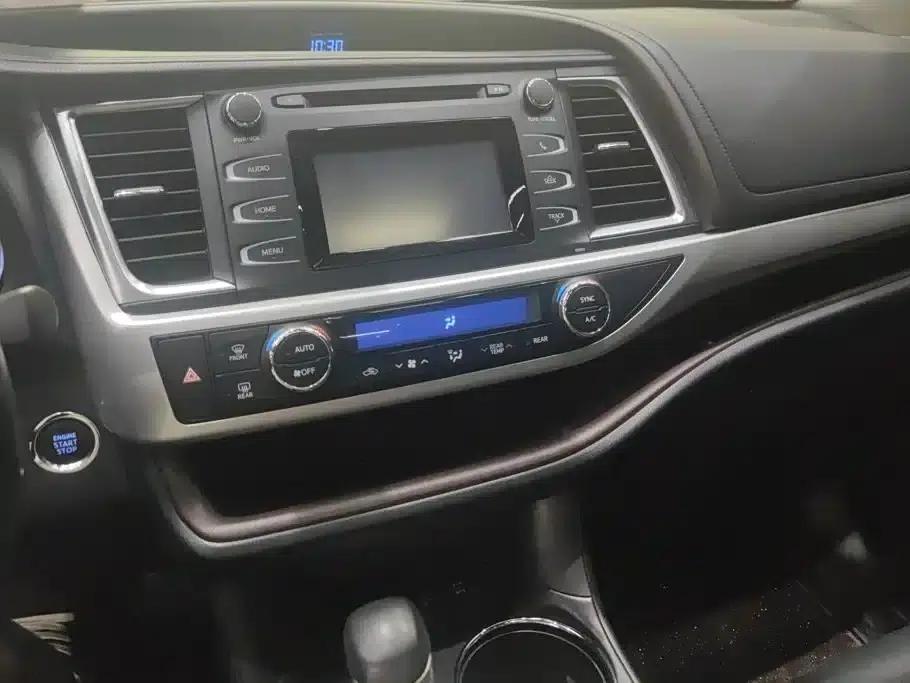 2018 Toyota Highlander 2.0T AWD Luxury 7-seater (China VI Emission Standard) — миниатюра 13