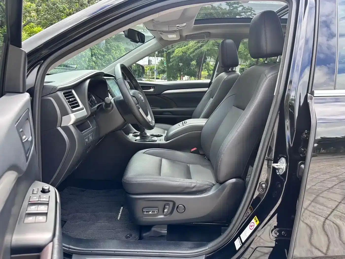 2017 Highlander 2.0T AWD Luxury 7-seater — миниатюра 5
