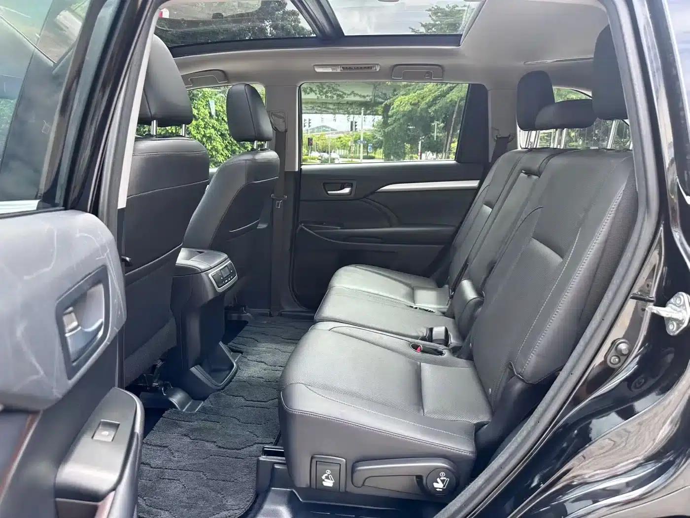 2017 Highlander 2.0T AWD Luxury 7-seater — миниатюра 6