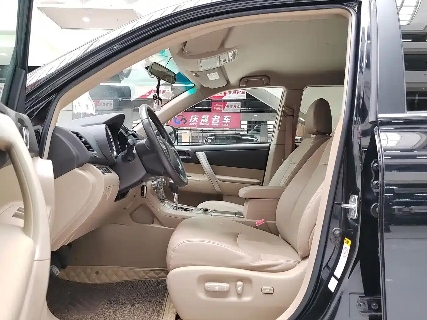 2012 Highlander 2.7L 2WD 5-seater Sport Edition — миниатюра 6